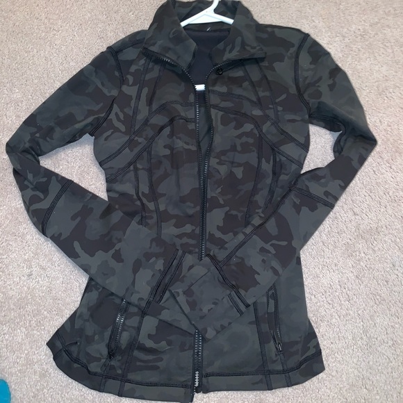 lululemon athletica Jackets & Blazers - Lululemon camo define jacket